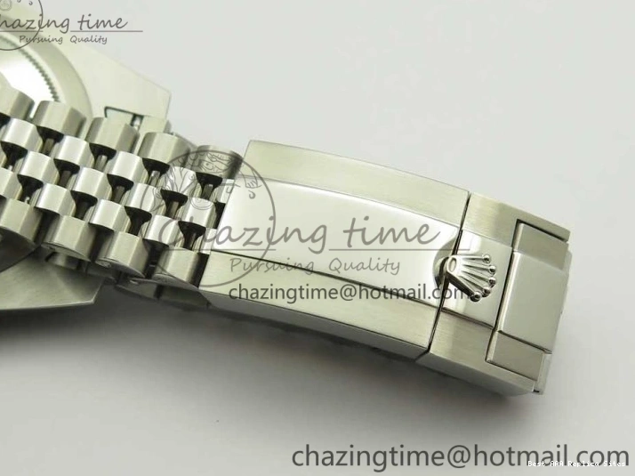 Best AAA Replica Sites GMT-Master Bezel Ceramic Black BPF Bracelet on Green Jubilee 126710 3347 SS Dial A II UrbanChic Black BLRO SS 1225